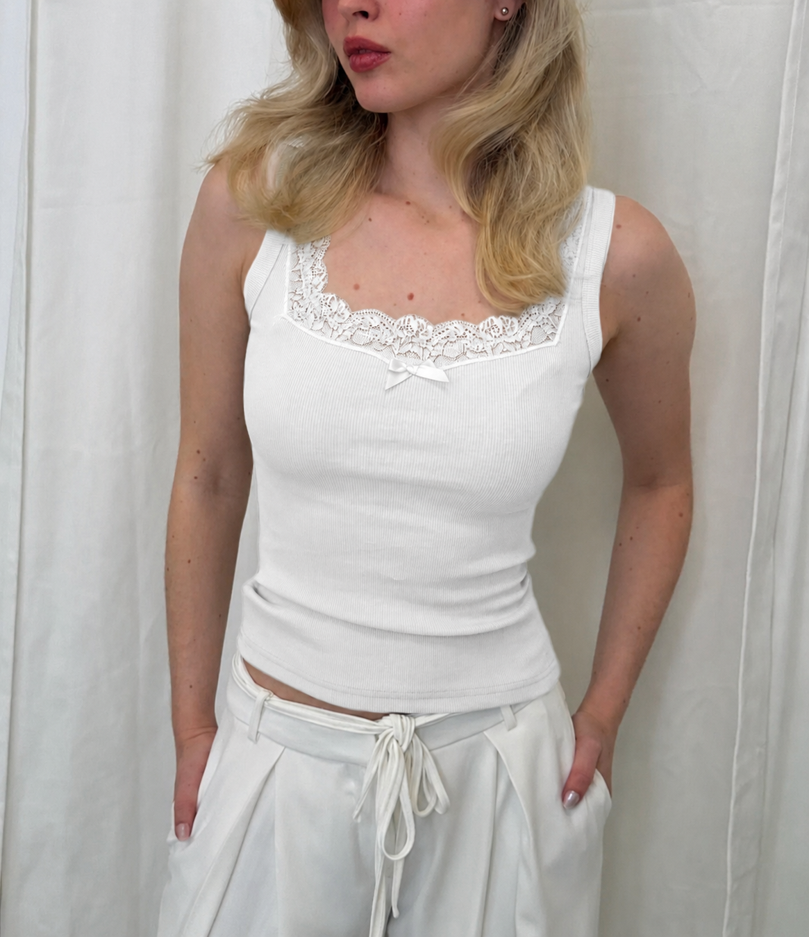 ⊹ BELA Top White ⊹