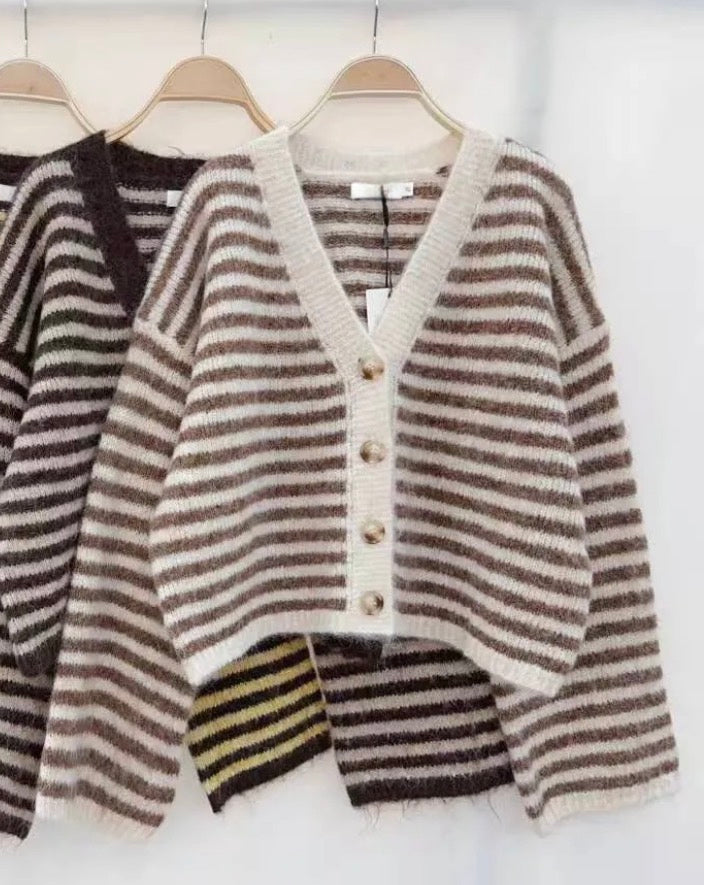 ⊹ LIV Strickjacke Beige ⊹