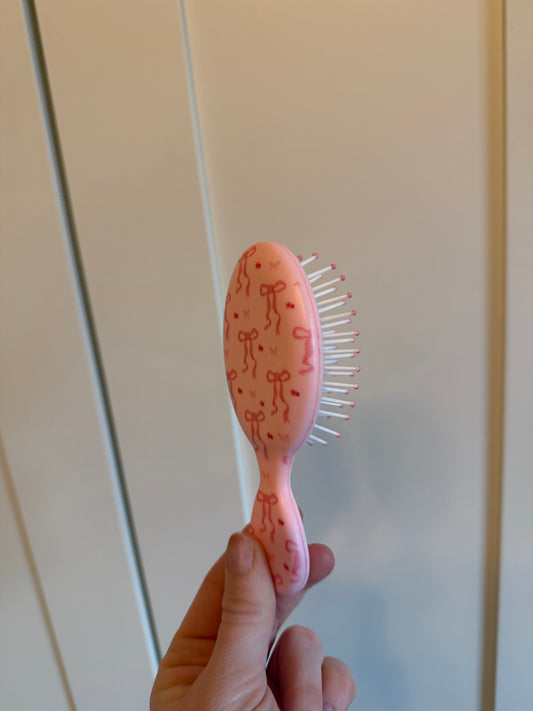 ⊹ BOWTIE Haarbürste ⊹