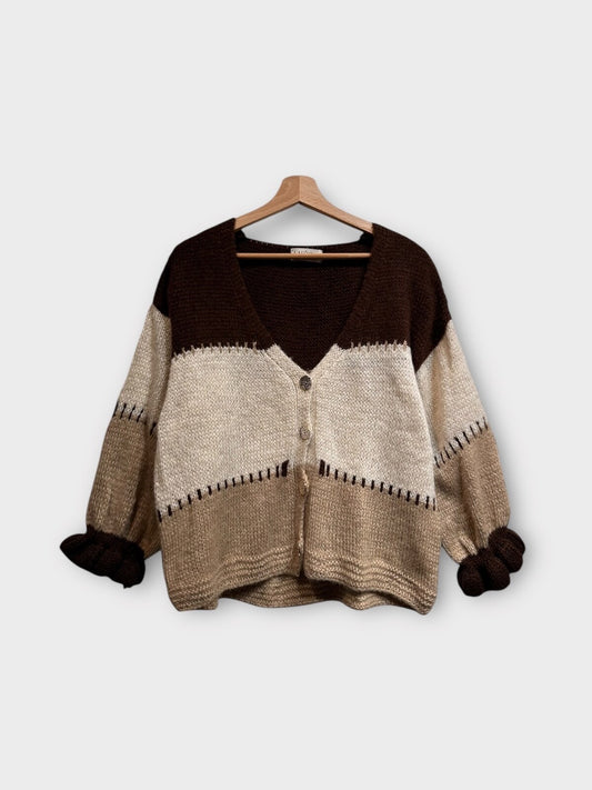 ⊹ FLÉUR Strickjacke Taupe  ⊹