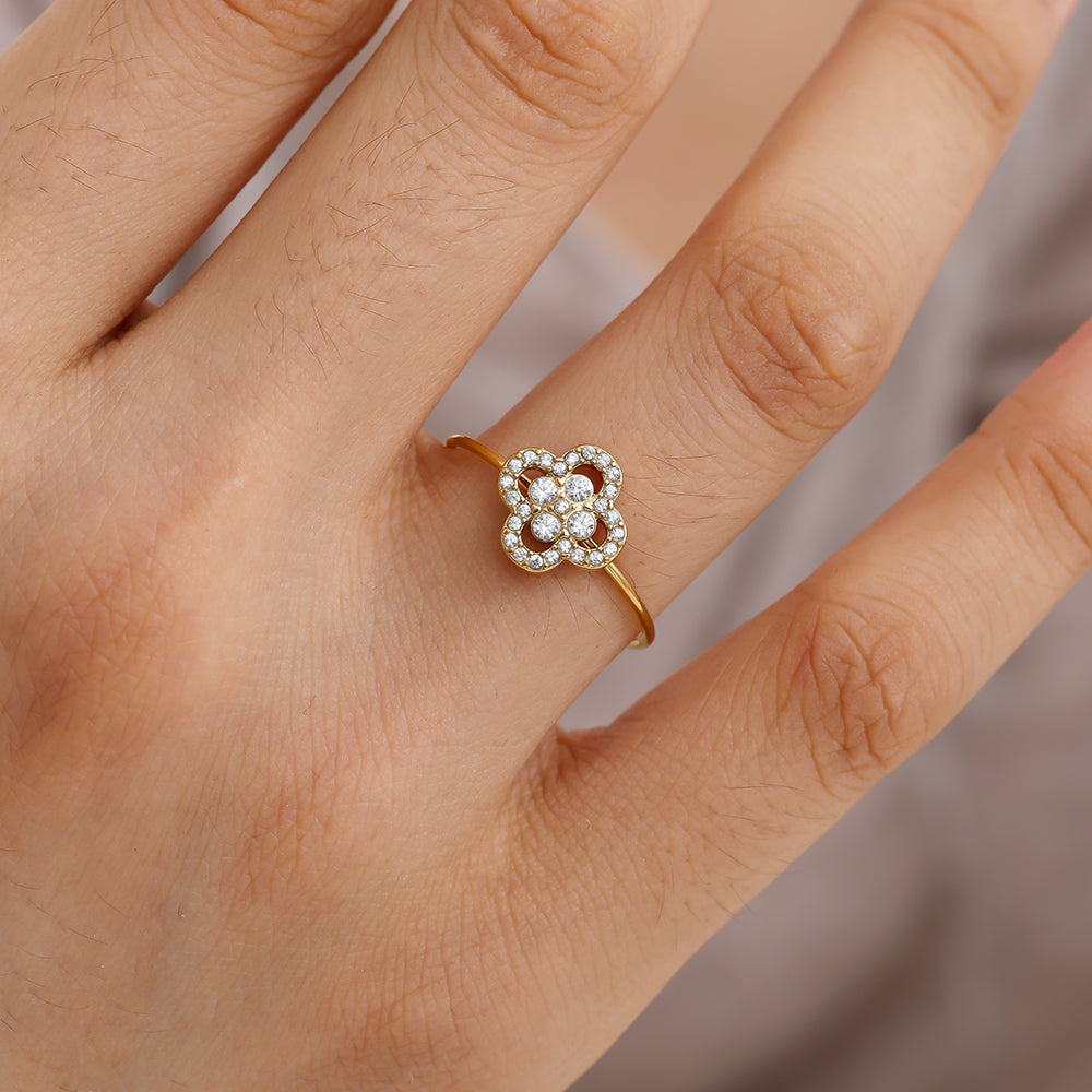 ⊹ CLOVER DIAMOND Ring Gold ⊹