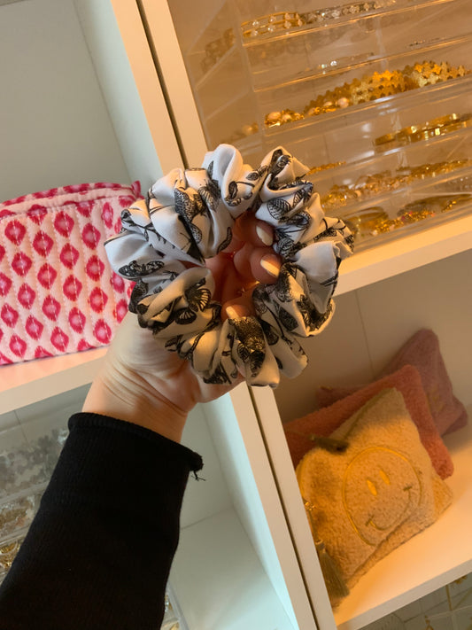 ⊹ FLORÁ ⊹ Scrunchie small (handmade)