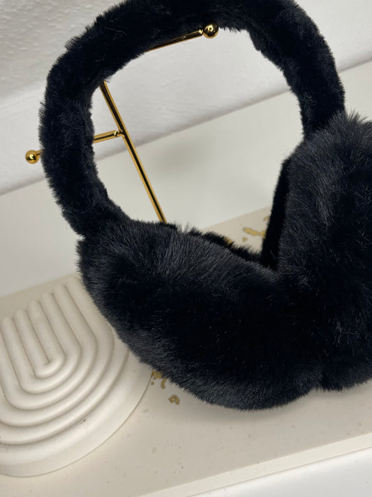 ⊹ FLUFFY Ohrenwärmer Schwarz ⊹