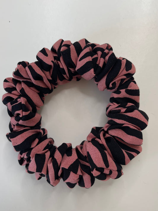 ⊹ PINK STRIPY ⊹ Scrunchie extra small (handmade)